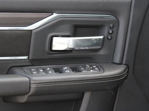 New 2026 RAM 2500 Laramie AWD/4WD image 33