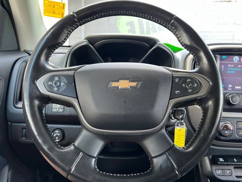 Used 2017 Chevrolet Colorado Z71 image 19
