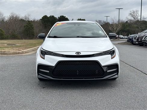 Used 2022 Toyota Corolla SE image 2