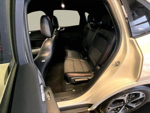 Used 2023 Ford Escape ST-Line Select w/ Tech Pack #2 image 17