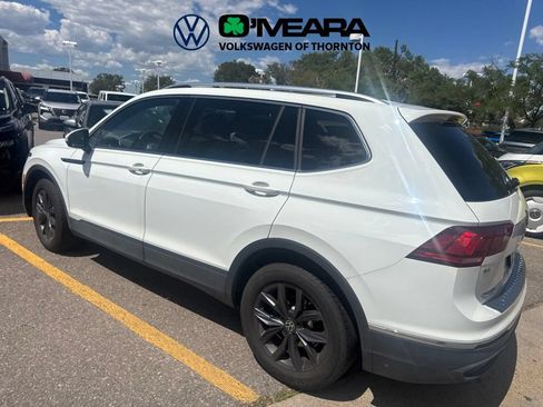 Used 2024 Volkswagen Tiguan SE w/ Panoramic Sunroof Package AWD/4WD image 2