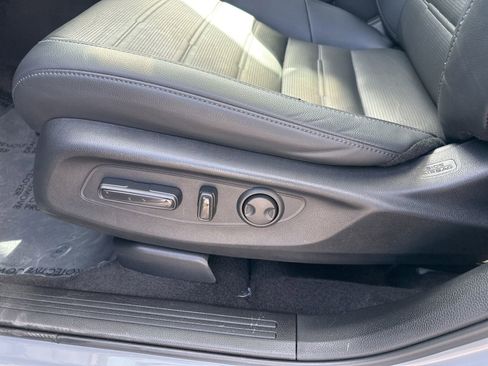 Used 2024 Honda CR-V EX-L image 13