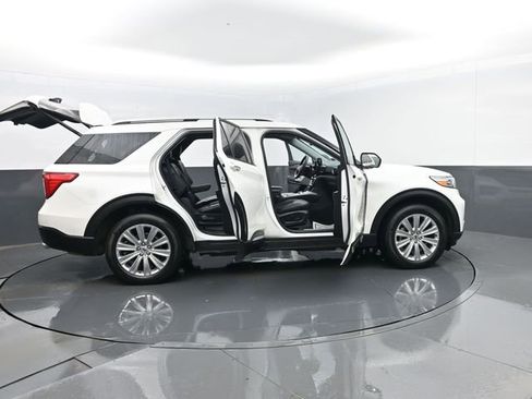 Used 2023 Ford Explorer Limited w/ Limited Technology Package image 34