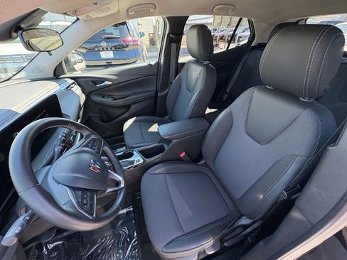 Used 2025 Buick Encore GX Preferred image 35