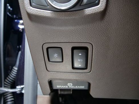 Used 2022 Ford F250 King Ranch w/ King Ranch Ultimate Package AWD/4WD image 24