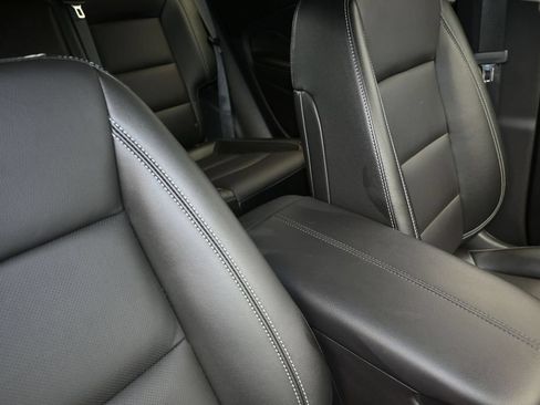 Used 2024 GMC Terrain SLT w/ Tech Package FWD image 26