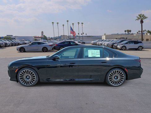 New 2025 BMW i7 xDrive60 image 8