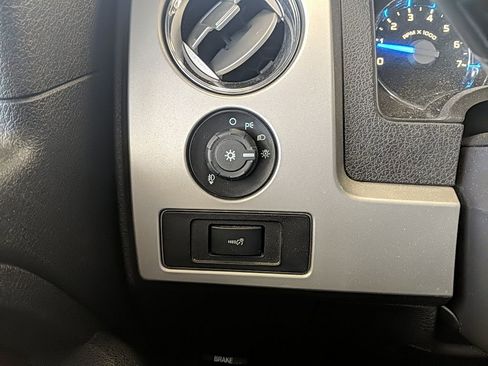 Used 2014 Ford F150 King Ranch w/ King Ranch Luxury Package image 24