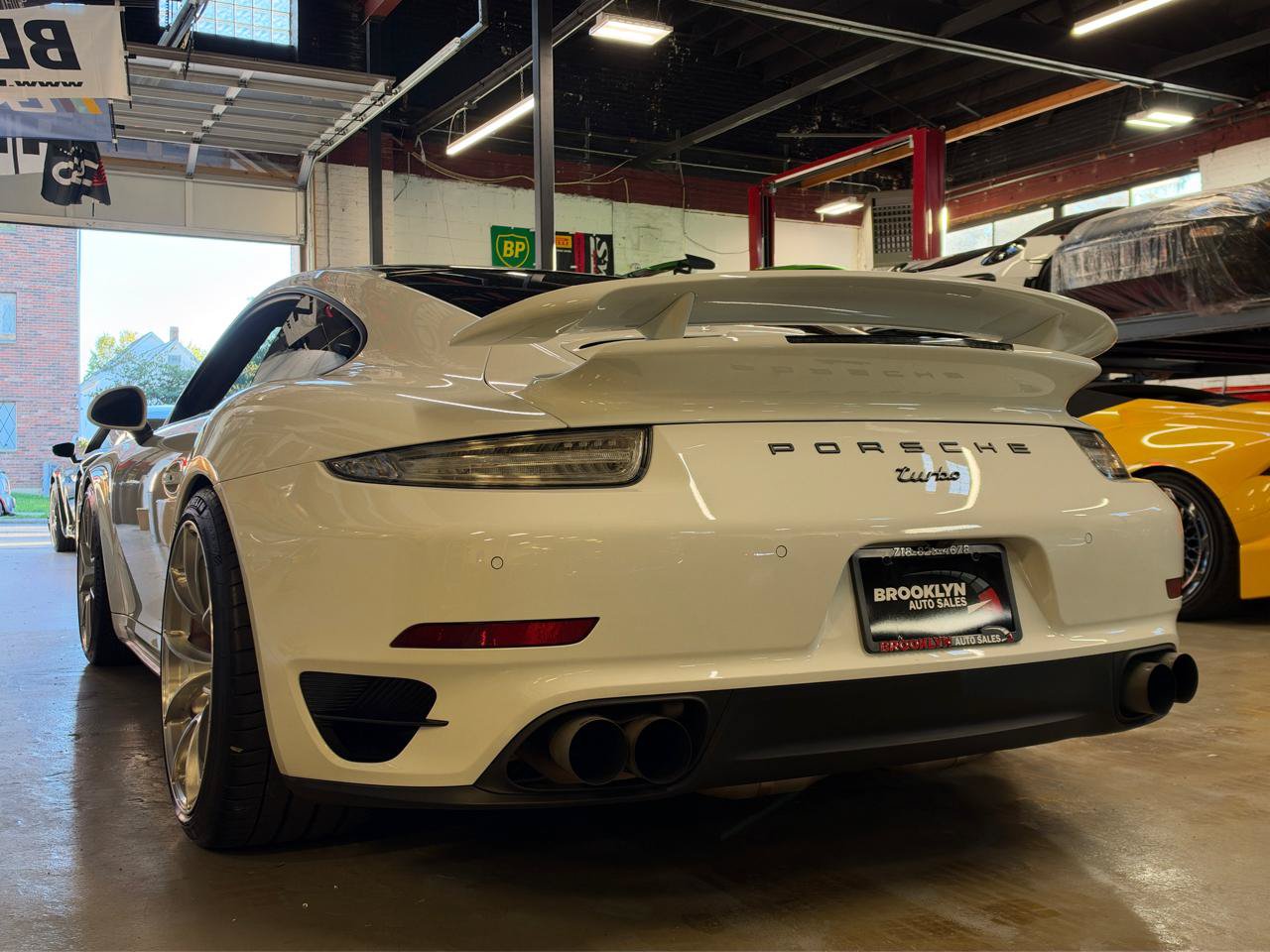 Used 2014 Porsche 911 4 Coupe AWD/4WD image 8