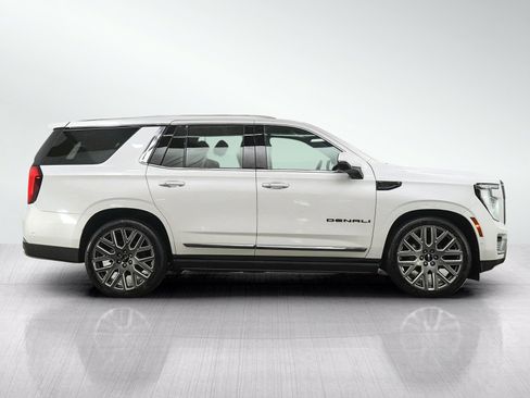 Used 2025 GMC Yukon Denali Ultimate AWD/4WD image 6