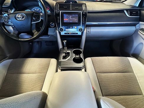 Used 2012 Toyota Camry XLE image 24
