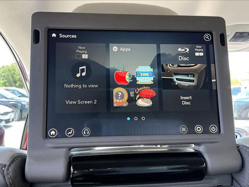 Used 2017 Chrysler Pacifica Touring-L Plus w/ Advanced Safetytec Group FWD image 32