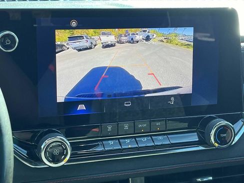 Used 2023 Chevrolet Colorado Z71 image 33