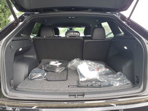 New 2026 Volkswagen Atlas Cross Sport SE AWD/4WD image 10
