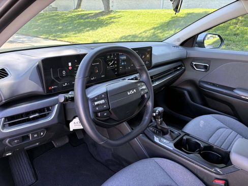 Certified 2025 Kia K4 EX FWD image 13