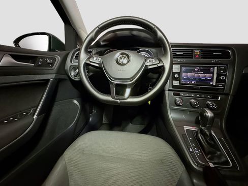 Used 2018 Volkswagen Golf S AWD/4WD image 33