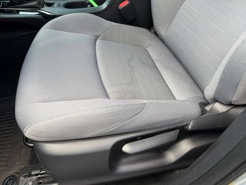 Used 2023 Toyota Corolla Cross AWD Hybrid w/ Moonroof Package image 21