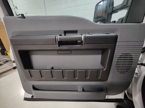 Used 2014 Ford F450 XL w/ Power Equipment Group image 31