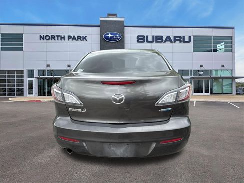 Used 2012 MAZDA MAZDA3 i Touring FWD image 4