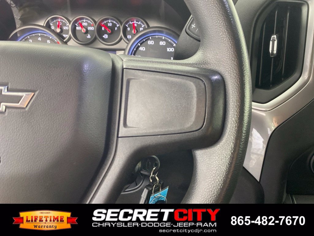 Used 2021 Chevrolet Silverado 1500 Custom Trail Boss AWD/4WD image 15