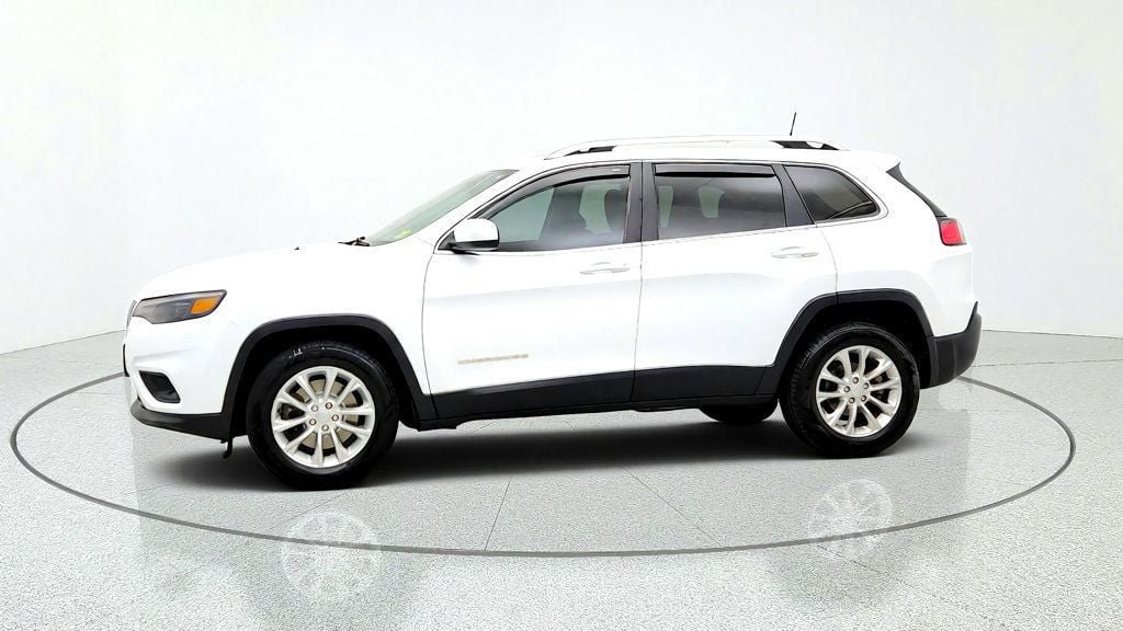 Used 2019 Jeep Cherokee Latitude w/ Cold Weather Group FWD image 8