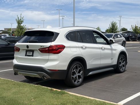 Used 2018 BMW X1 xDrive28i AWD/4WD image 9