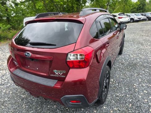 Used 2014 Subaru Crosstrek 2.0i Premium w/ Moonroof Package AWD/4WD image 5