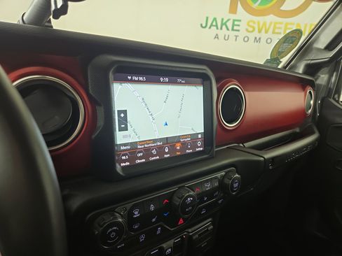 Used 2022 Jeep Wrangler Unlimited Rubicon w/ LED Lighting Group image 20