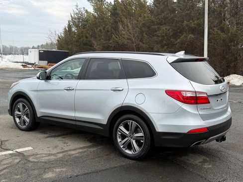 Used 2016 Hyundai Santa Fe SE w/ Option Group 02 AWD/4WD image 5