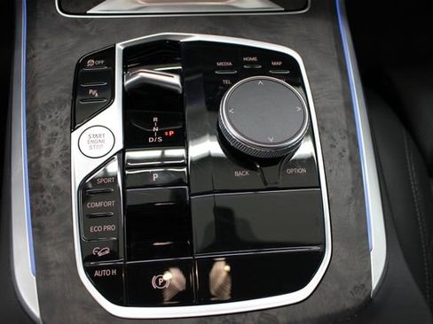 Used 2025 BMW X5 xDrive40i w/ Climate Comfort Package image 29