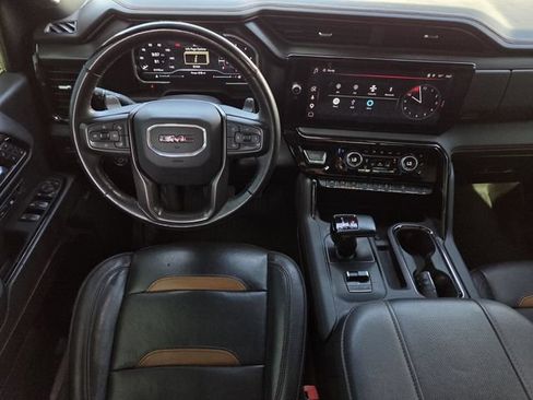 Used 2023 GMC Sierra 1500 AT4 w/ AT4 Premium Package AWD/4WD image 12