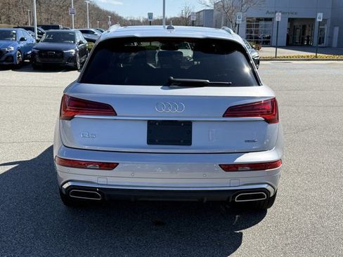 Certified 2023 Audi Q5 2.0T Premium w/ Convenience Package AWD/4WD image 6