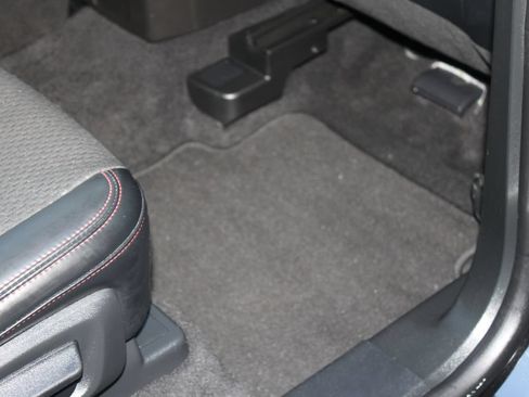 Used 2025 Ford Escape ST-Line AWD/4WD image 22