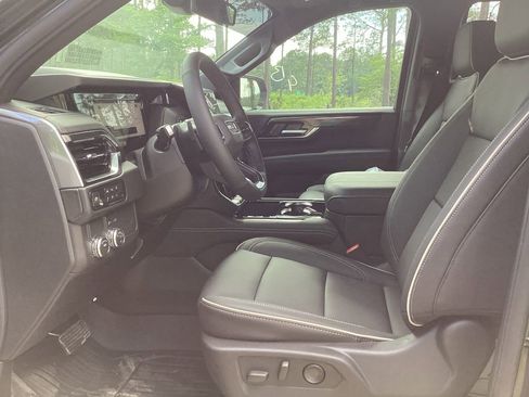 New 2026 GMC Yukon Elevation w/ LPO, Elevation Black Package RWD image 13