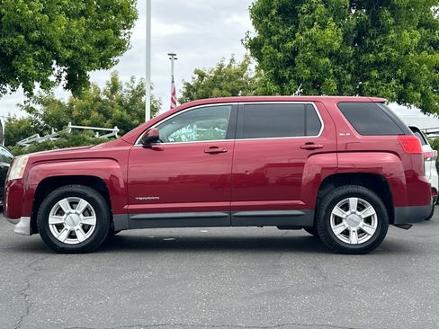 Used 2010 GMC Terrain SLE FWD image 7