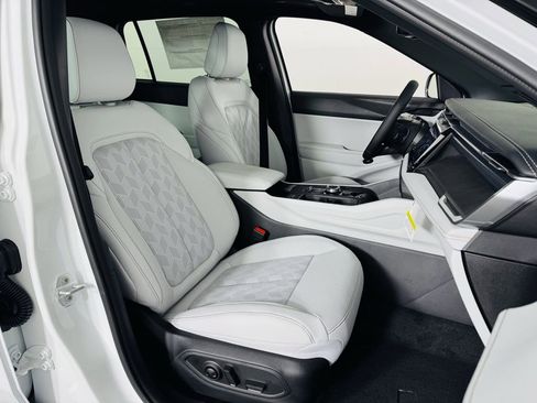 New 2026 Jeep Cherokee Overland w/ Advanced Pro Tech Group image 35