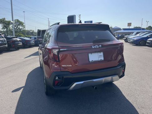 Used 2024 Kia Seltos S AWD/4WD image 5