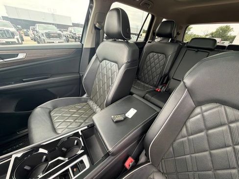 Used 2024 Volkswagen Atlas SEL Premium R-Line AWD/4WD image 22