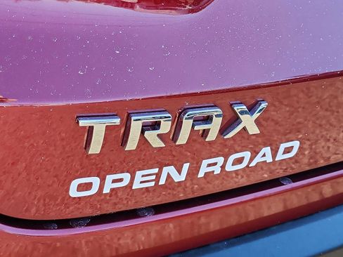 Used 2024 Chevrolet Trax LS w/ LS Convenience Package image 28