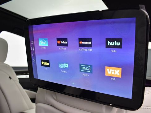 Certified 2026 Cadillac Escalade Platinum Sport w/ LPO, ONYX Package image 30