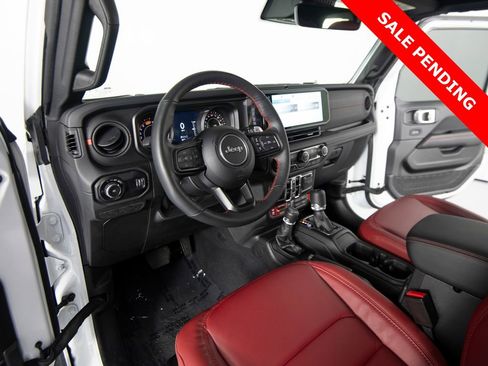 Used 2024 Jeep Wrangler Unlimited Rubicon 392 image 11