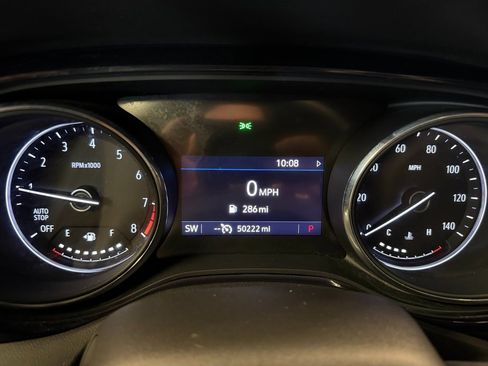 Used 2022 Buick Encore GX Preferred w/ Cold Weather Comfort Package image 10