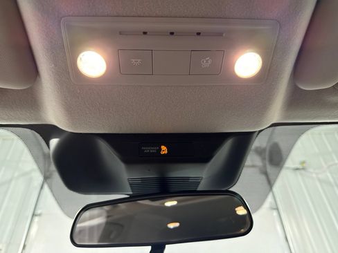 Used 2025 Nissan Kicks SV FWD image 27