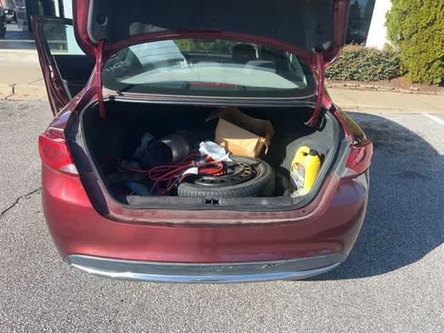 Used 2015 Chrysler 200 Limited image 13