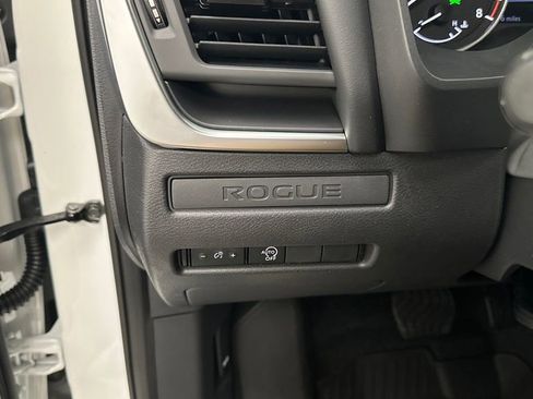 Used 2024 Nissan Rogue S image 20