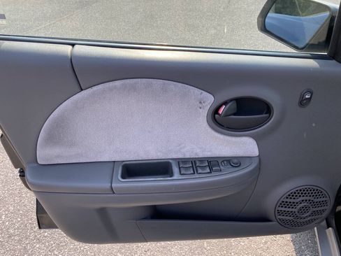 Used 2004 Saturn ION Level 3 FWD image 10