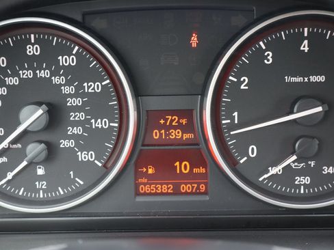 Used 2011 BMW 335i Convertible RWD image 29