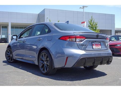 Used 2025 Toyota Corolla SE FWD image 8