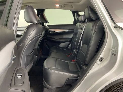 Used 2021 INFINITI QX50 Luxe FWD image 23