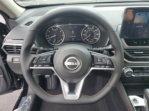 New 2025 Nissan Altima 2.5 SR w/ SR Premium Package image 12